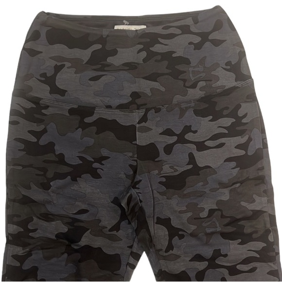 Rachel Zoe Camo Leggings - Picture 3 of 8